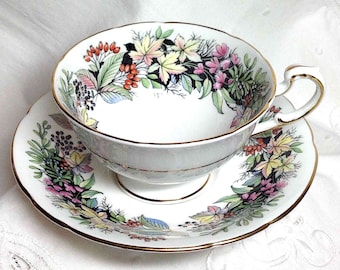 Taza de té y platillo Paragon con guirnalda de hojas y bayas otoñales, boca ancha, base de porcelana vintage, regalo para mamá de Inglaterra