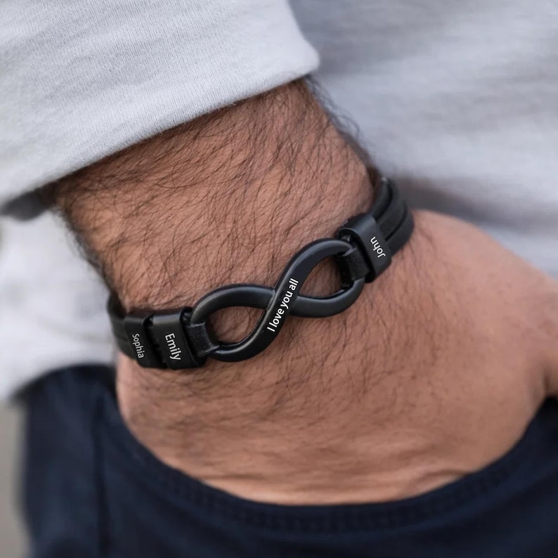 Gepersonaliseerde leren leren Infinity-armband voor man/vrienden. Aangepaste naamarmband stellen kerstcadeau, Valentijnsdagcadeaus afbeelding 1
