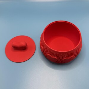 3D-utskriven samlingslåda för ornament.. Höjd/3,5 tum. Bredd/3,5 tum.