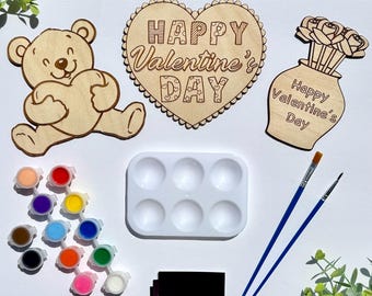 子供向けバレンタインデーDIYペイントキット - 木製デザイン3種類、アクリル絵の具セット、ブラシ、トレイ付き - 家族で楽しめるバレンタインデー工作アクティビティ