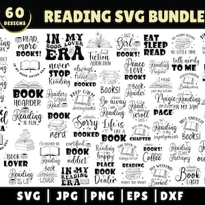 Può includere: Un pacchetto di design grafico in bianco e nero di 60 file SVG a tema lettura. I design presentano varie citazioni e detti sulla lettura, i libri e gli amanti dei libri. Il testo include frasi come "Reading Rocks", "Book Hoarder", "In My Book Lover Era", "Reading is My Therapy" e "Book Nerd Mama".