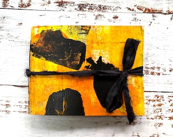 Handmade Art Journal: Vintage Paper Sketchbook (4.5x5.5")