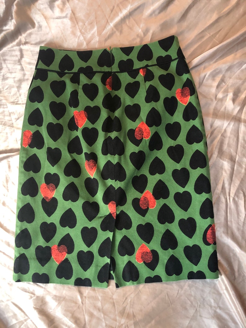 Rockabilly or wear to work Heart Pencil Skirt Maeve Anthropology size 6 hearts valentines