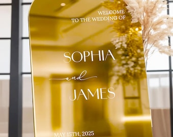 Gold Mirror Wedding Welcome Sign – Personalized Acrylic Reception Decor