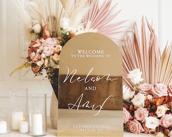 Arched Gold Mirror Wedding Welcome Sign – Personalized Reception Decor