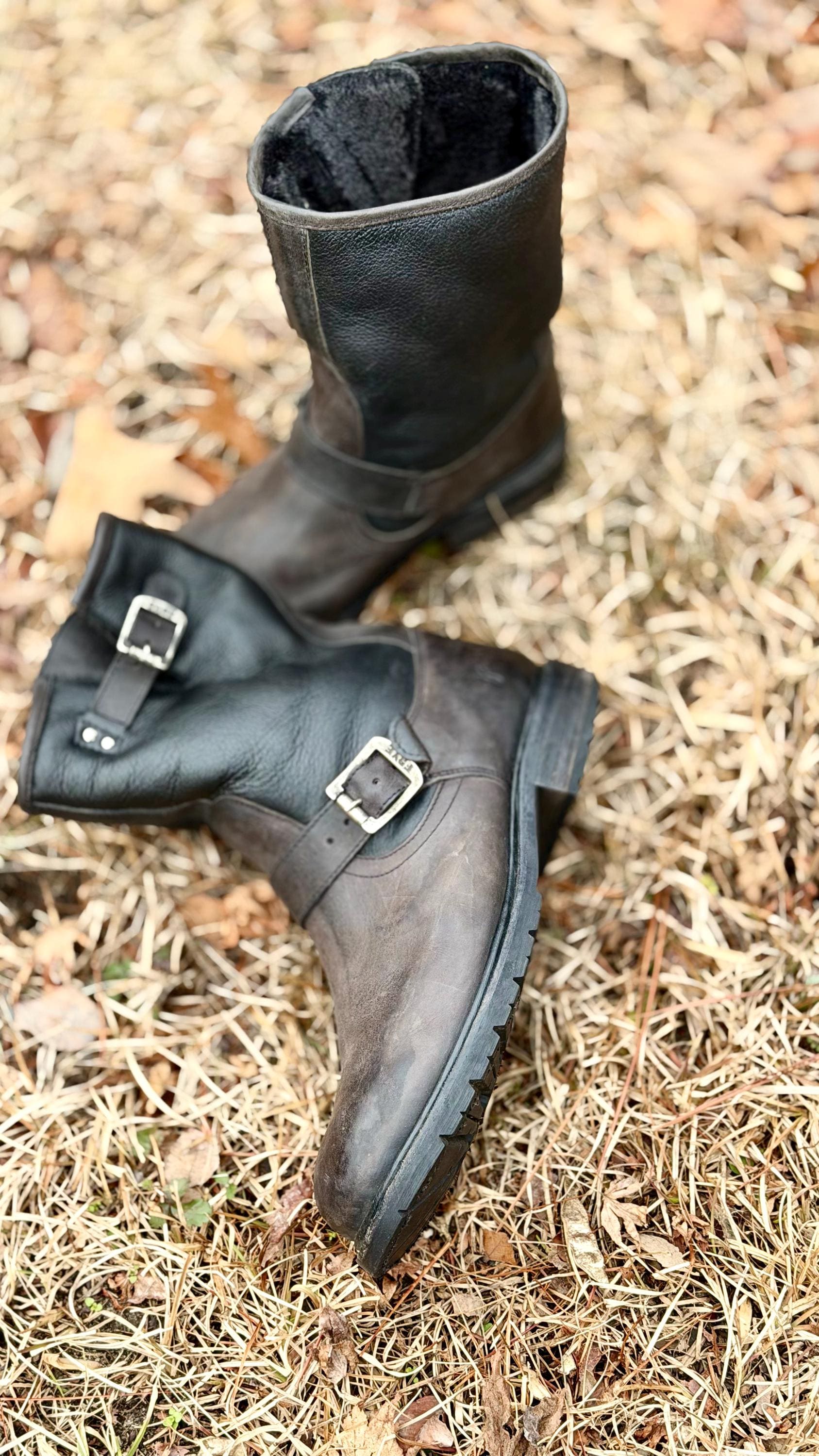 FRYE エンジニアブーツ ブラック レザー Frye Engineer/ Biker Boots - Black Leather Harness Sheepskin Lined
