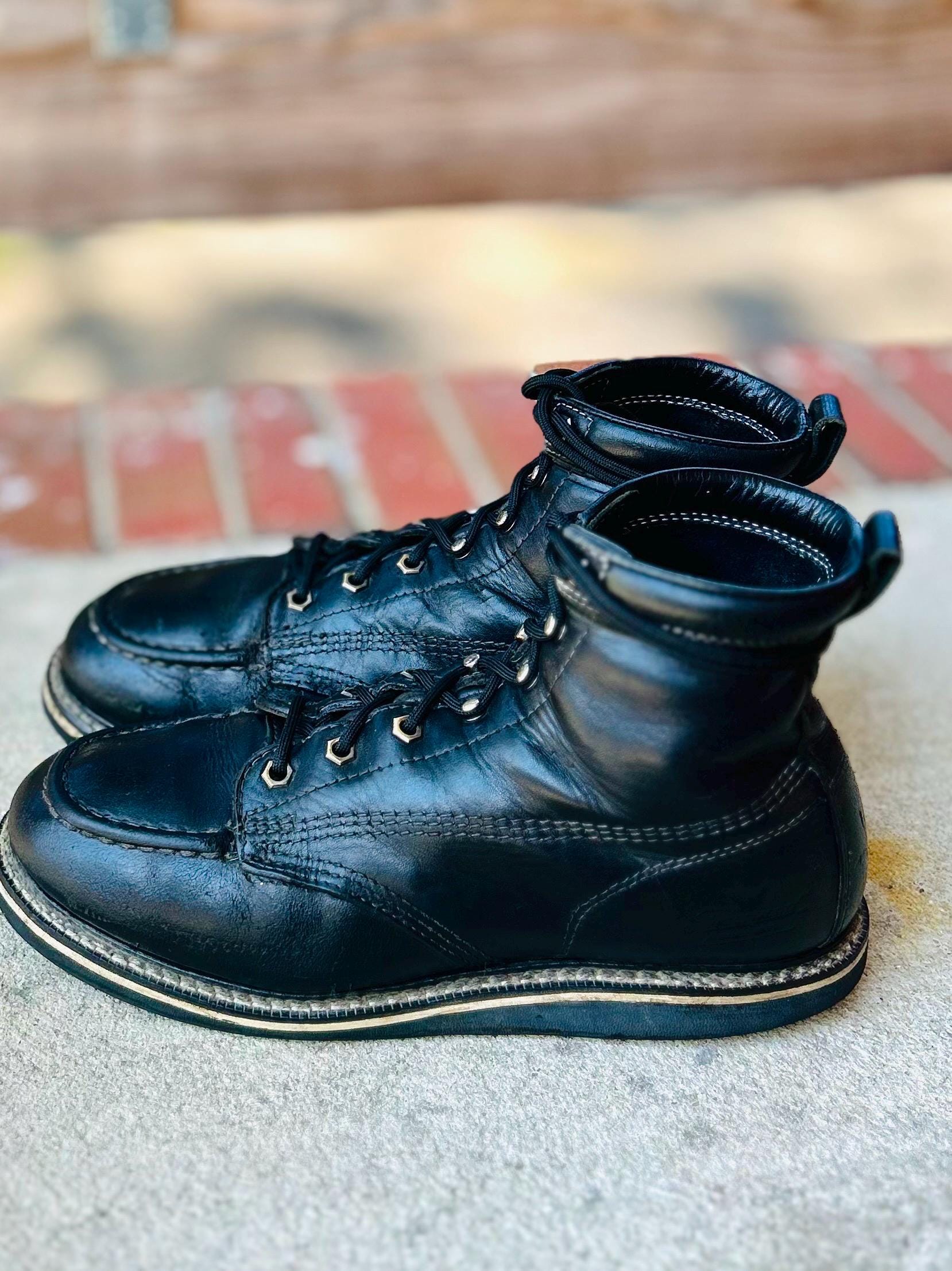 Normal lightly used Thorogood 9” boot Thorogood boots are built to last. Consider bringing your  main image 4