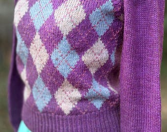 Suéter vintage de lana con diseño de rombos y escote en forma de corazón de los años 80, mangas abullonadas, talla mediana