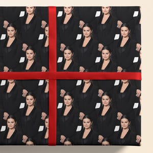 Selena Gomez Wrapping Paper: Funny Celebrity Gift Wrap
