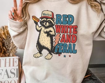 Rot, weiß und wild Sweatshirt, lustige Waschbär Rundhalsausschnitt, Trash Panda 4. Juli Geschenk
