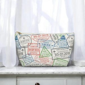 Travel Airport Stamps Accessory Pouch, Gift for Travelers, Travel Lovers Makeup Bag, Zippered Toiletry Pouch for Travel Storage Essentials