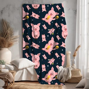 Adorable Pig Soft Velveteen Plush Blanket, Cozy Farm Animal Throw, Cute Pig-Themed Blanket for Kids and Animal Lovers, Cuddly Pig Throw