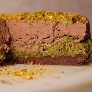 Pistachio Crunch Chocolate Cheesecake Bars Recipe (Digital Download)