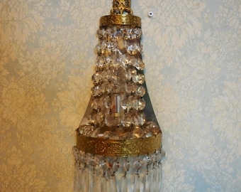 Beautiful set of 2 mid-century wall lamps, made of crystal and brass, 1960s