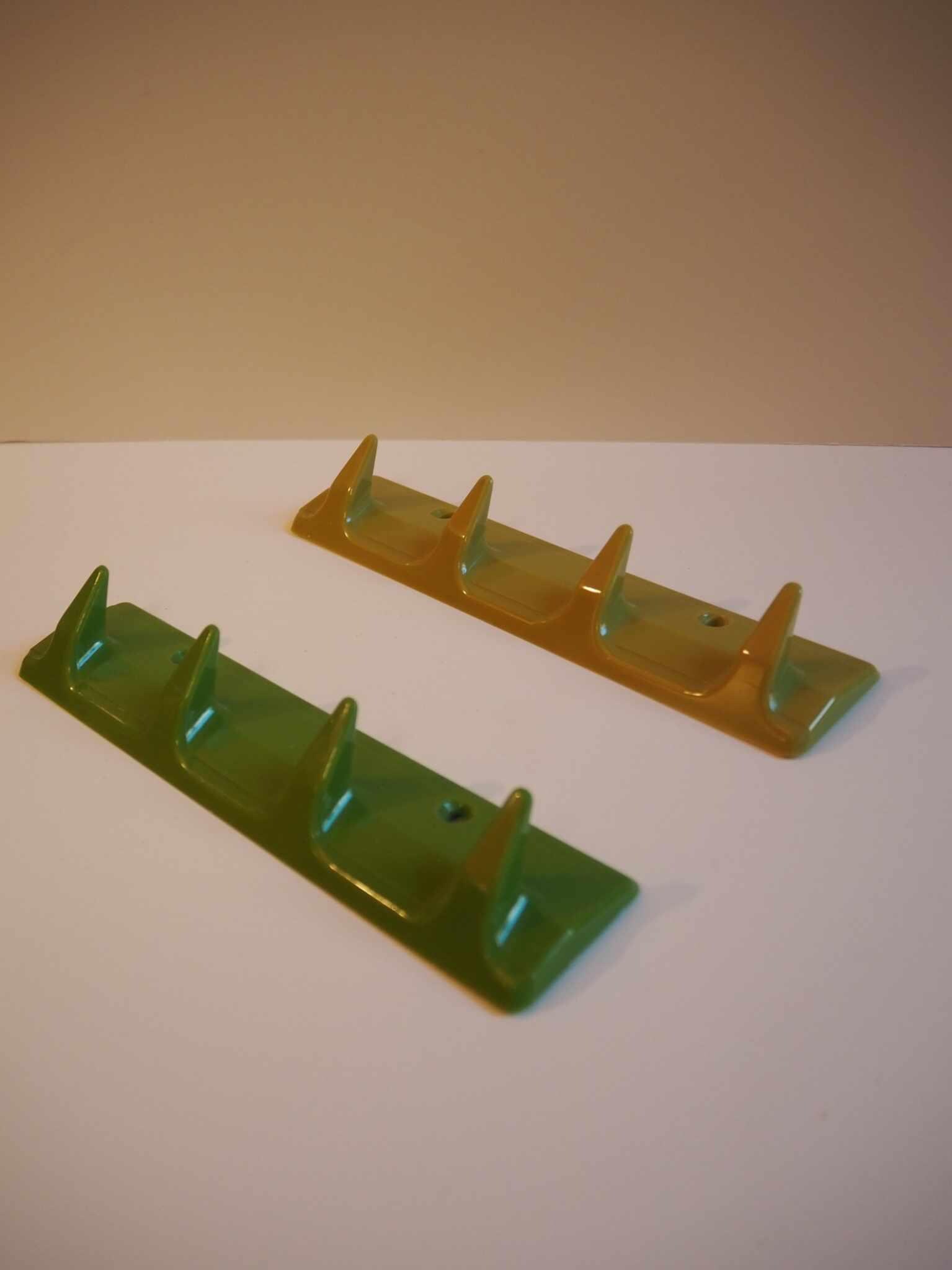 Set of 2 vintage plastic hooks/coat racks, made in Belgium, 1970s