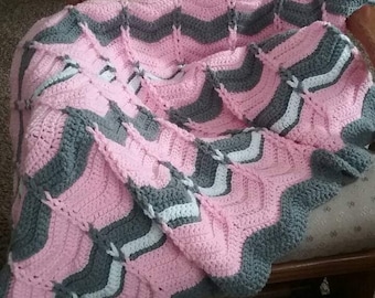 Anleitung Babydecke häkeln, Zopfmuster Loop Chevron Afghan Decke, Ripple Babydecke, PDF