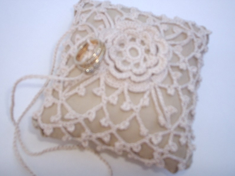 Pattern Crochet Wedding Lace Ring Bearer Pillow pin cushion Pillow image 5