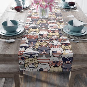 Cat Table Runner: Whimsical Dining Decor for Animal Lovers