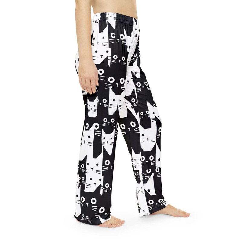 Svarta och vita kattpyjamasbyxor | Roliga katttryckta loungekläder bild 7