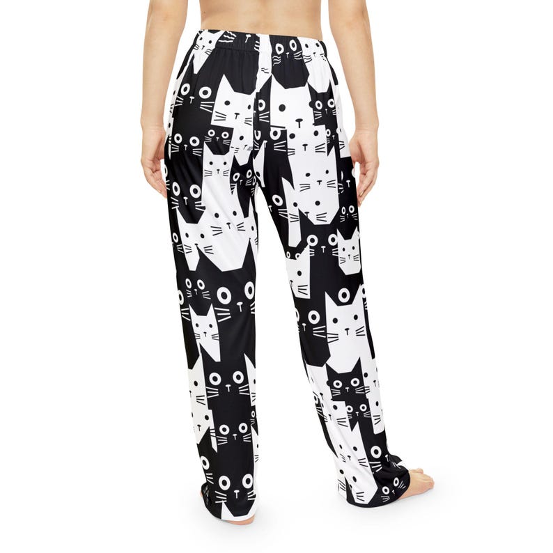Svarta och vita kattpyjamasbyxor | Roliga katttryckta loungekläder bild 5