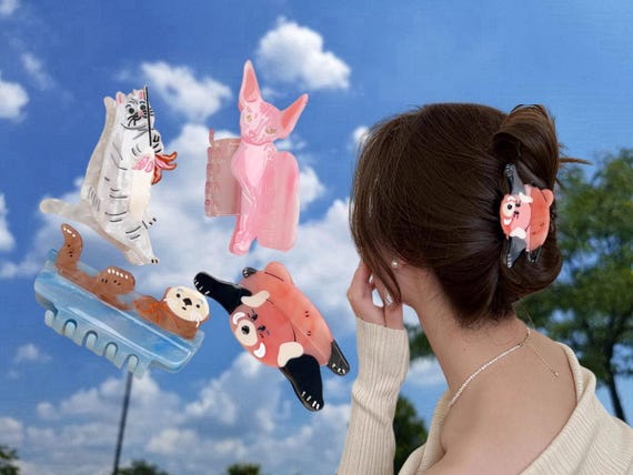 Cartoon Animal Acetate Hair Claw Clip: Raccoon, Cat, Otter Accessory