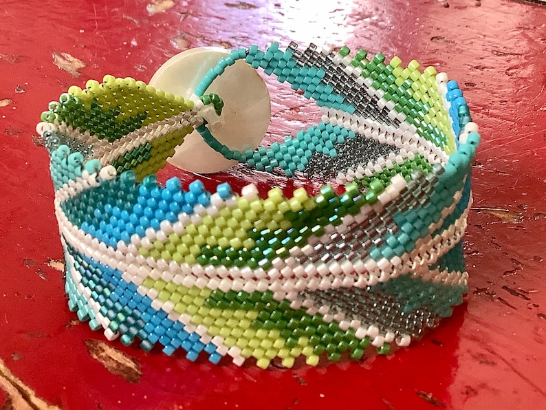 Peyote Stitch Turquoise Feather Bracelet Pattern