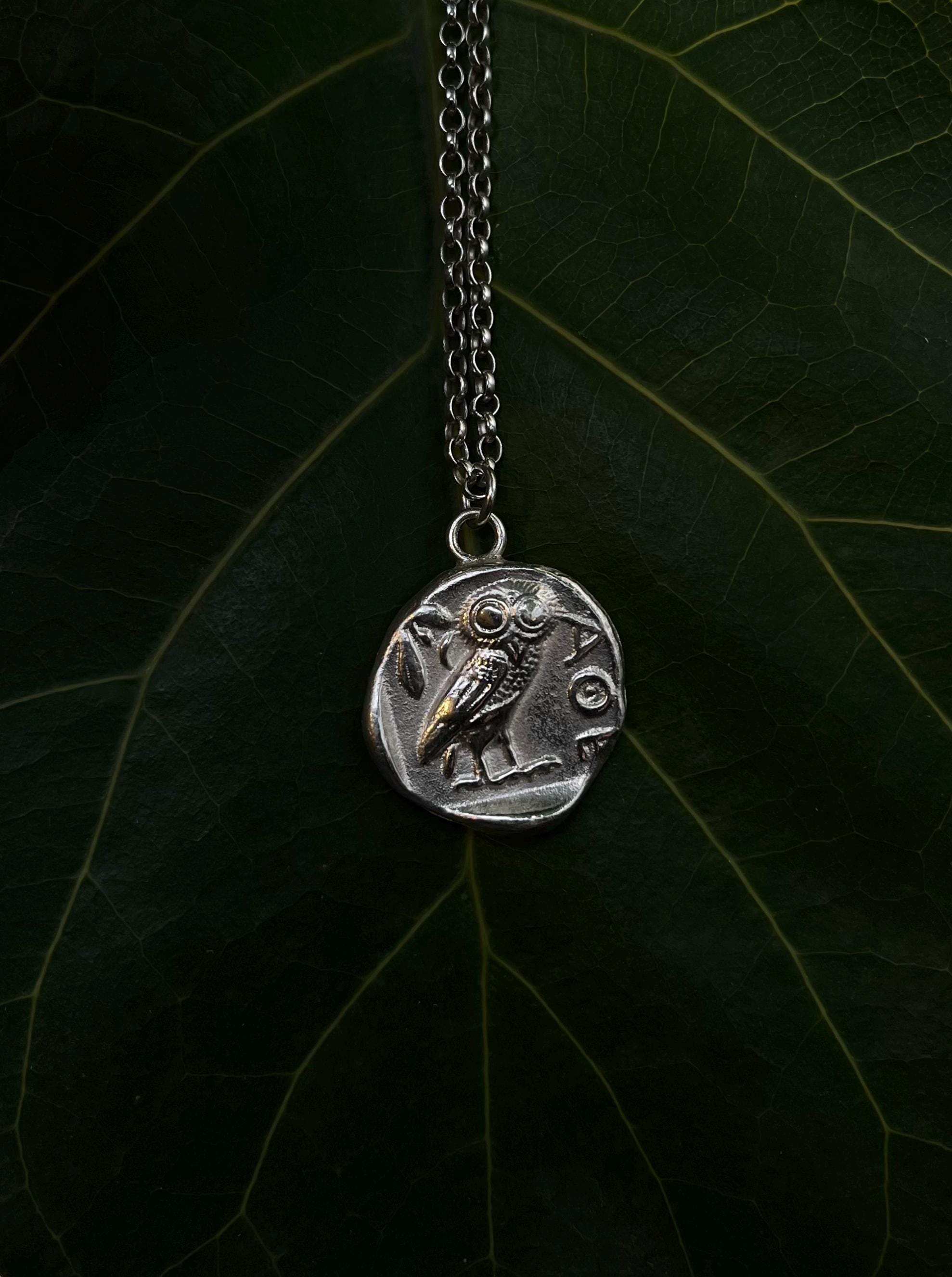 Collier Pendentif Hibou Main – Déesse Grecque Athéna – Cordon Coton Ciré – Fait Main – Neuf Sans Emballage