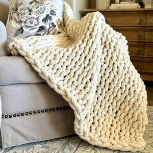 Soft Chenille Chunky Knit Throw Blanket - 50 x 60 - Cream