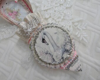 Elegant Wedding Favor, Brides Maid Gift, Vintage Wedding, Paper Shoe, Swan Ornament, Marie Antoinette Paper Shoe,  underthenightmoon