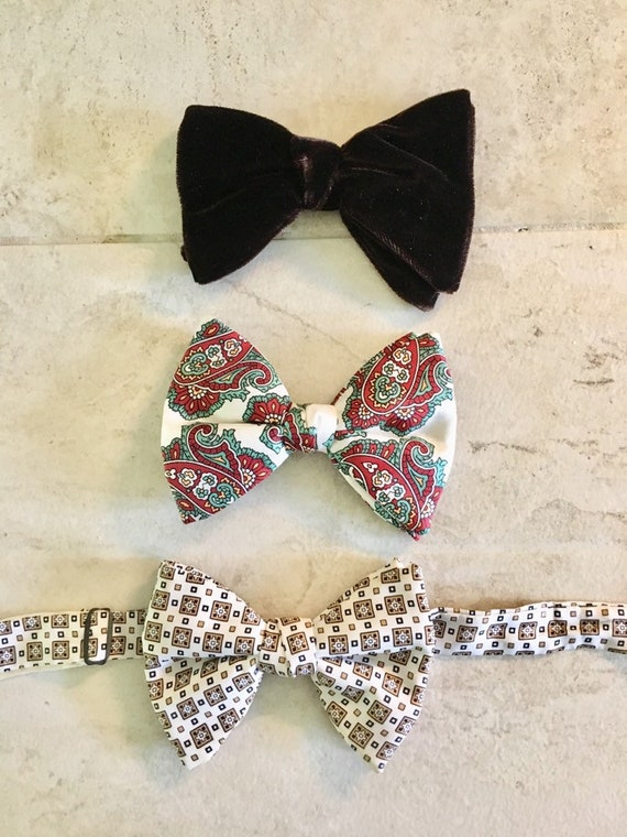 Trio of Vintage large Bow ties! Velvet, paisley, a