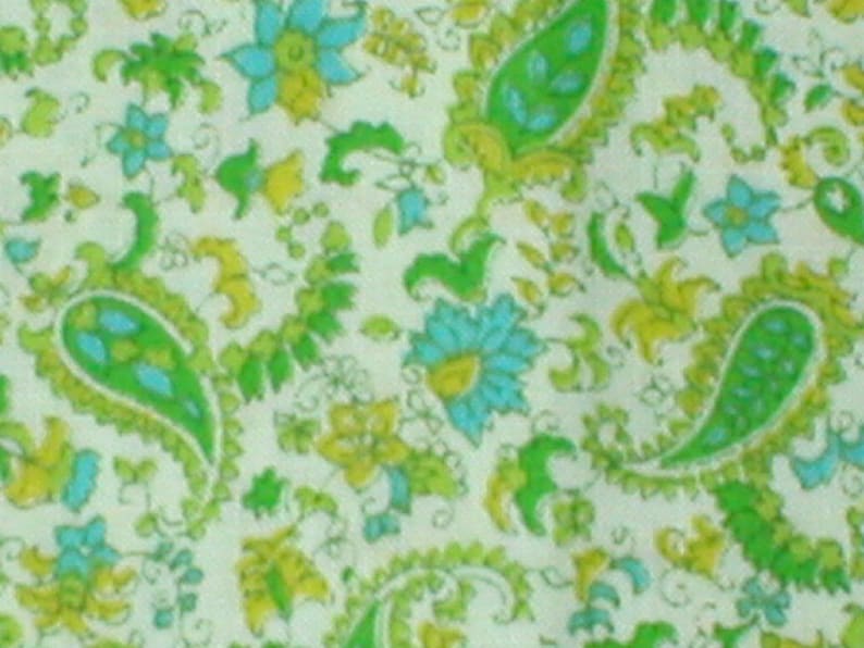 2 78 Yards 45 Wide Vintage 50s cotton paisley dressmaking quilting fabric