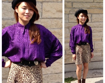 Vtg 80s silk damask royal purple print batwing ruched sleeved blouse misses / womens size xsmall / small