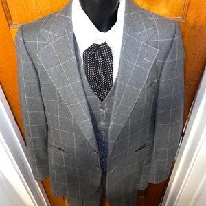Vtg  3 pc window pane plaid wool suit with vest and bell bottoms mens size 40 chest 34 waist
