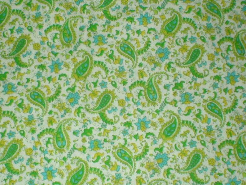 2 78 Yards 45 Wide Vintage 50s cotton paisley dressmaking quilting fabric
