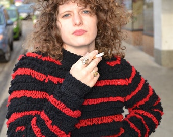 Vtg 80s black / red crotchet shag sweater womens size medium