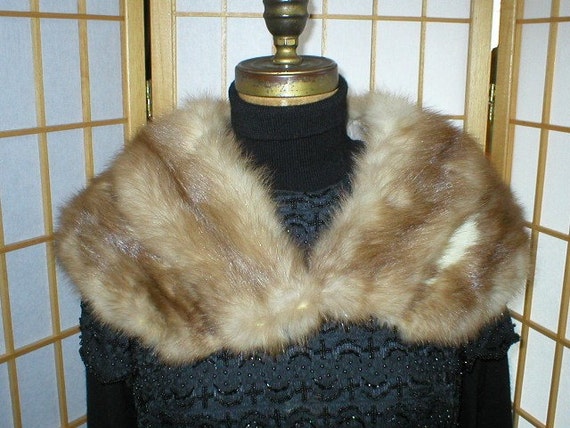 Vintage 50s mink fur capelet /shawl / collar / coa