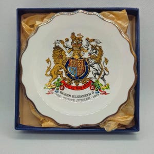 Royal Stafford Queen Elizabeth Silver Jubilee Plate – 1952–1977 Mini Display Dish – Royal Commemorative Vintage Collectible