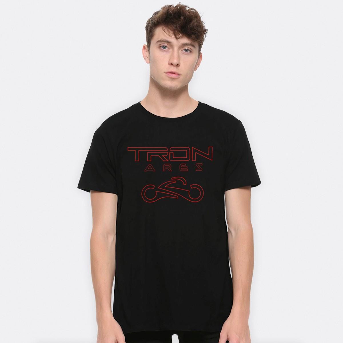 トロン アレス グラフィック Tシャツ（メンズ・レディースサイズ