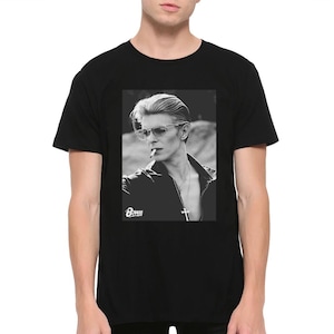 David Bowie Graphic T-Shirt, Men&#39;s and Women&#39;s Sizes