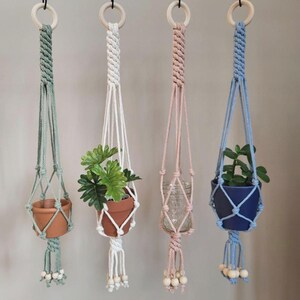 Mini plant hanger | Macrame plant holder |Plant holder indoor |  Simple plant hanger |  Housewarming gift | Spring decor