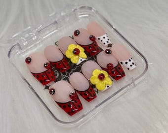 Ladybug Garden Nails | Handmade Press-On Set