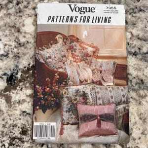 Vogue Sewing Pattern - 7955 - 7 Pillow Styles - Patterns for Living- Uncut