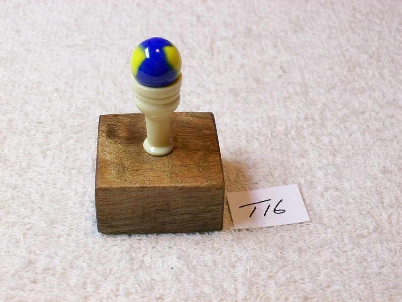 Marble King Cub Scout Marble With Trophy Display T16
