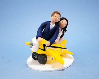 Bride & Groom On a Plane Customized Wedding Cake Topper - By MUDCARDS