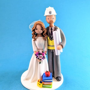Professora de jardim de infância e engenheira civil Topper de bolo de casamento personalizado - Por MUDCARDS