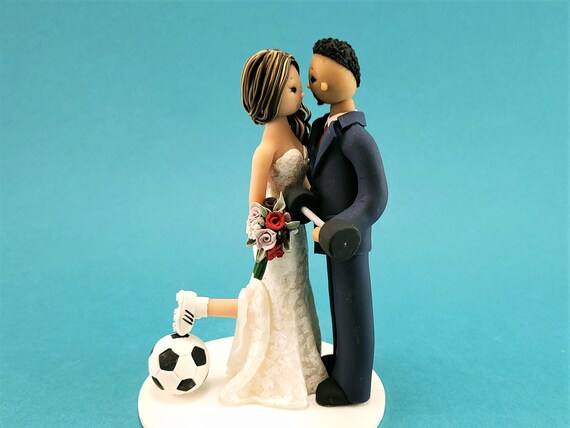 Figura de Novios Fútbol - Muñecos Tarta Pastel Boda Futbolista -  Complementos originales para Boda