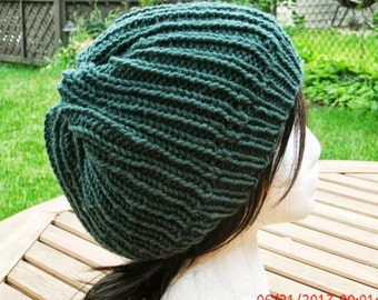 Knit Hat, Hand Knit Hat, Knit hat in Green, Womens Hat, Slouchy Beanie, Womens Knit Hat, Slouchy Hat, Winter Hat, Womens Beanie
