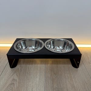 Modern Raised Dog Bowl Stand with Name, Custom Double Pet Feeder with Bowls, Personalized Elevated Dog Feeding Station, Stylish Pet Gift