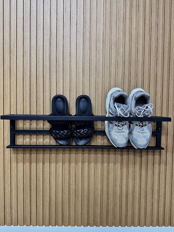 An der Wand befestigtes Metallschuhregal Einzigartige offene, schwebende Schuhregale Industrielles Eingangsbereich schuhregal für Wohnkultur Schwarzer individueller Flurveranstalter