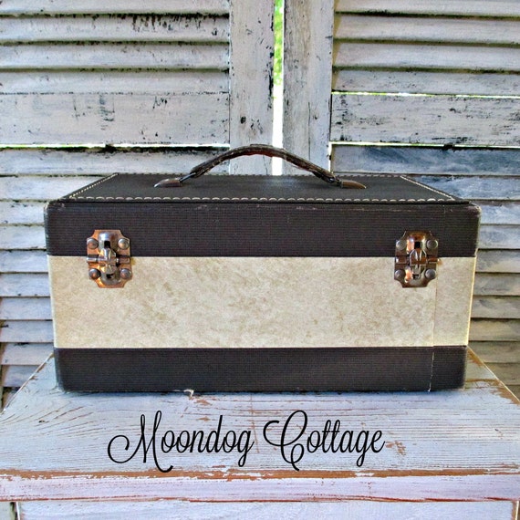 Retro/Vintage Brown & Tan Cosmetic Case - Circa 1… - image 3